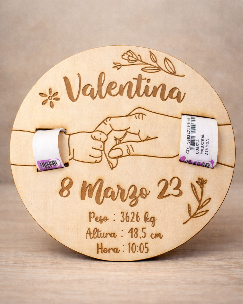 Placa Natalicio Personalizada con Pulseras del Hospital