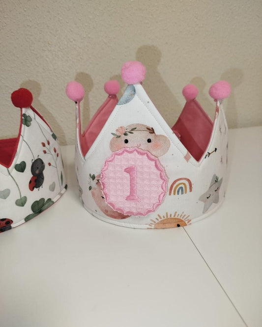 Corona de Cumpleaños Nubes y Arcoíris Rosas