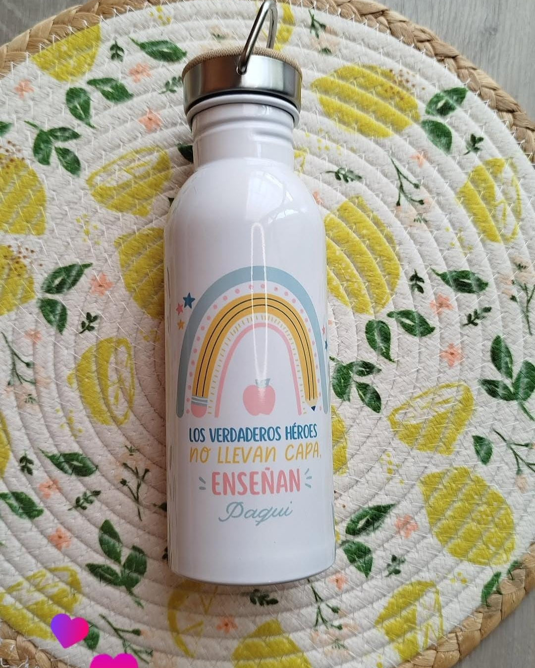 Botella Tapa de Bambú "Los Verdaderos Héroes no Llevan Capa, Enseñan"