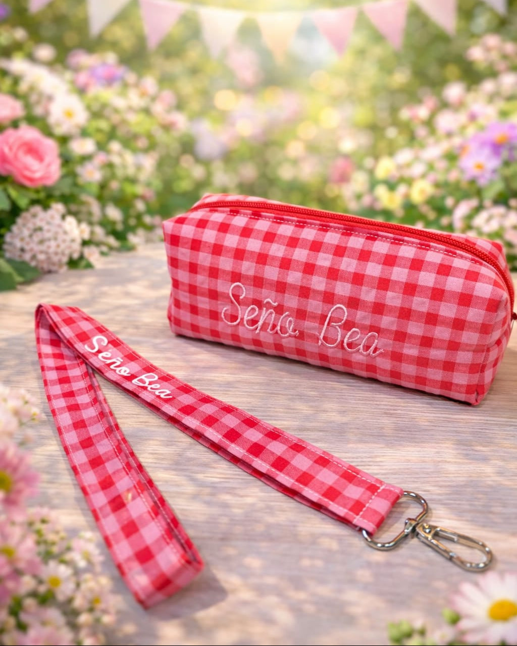 Pack Estuche + Lanyard Vichy Rojo/Rosa