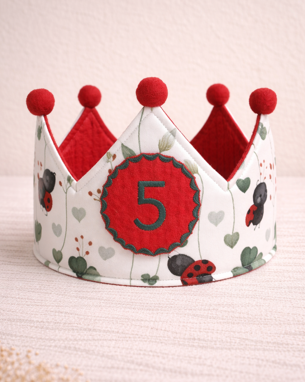 Corona de Cumpleaños Mariquita