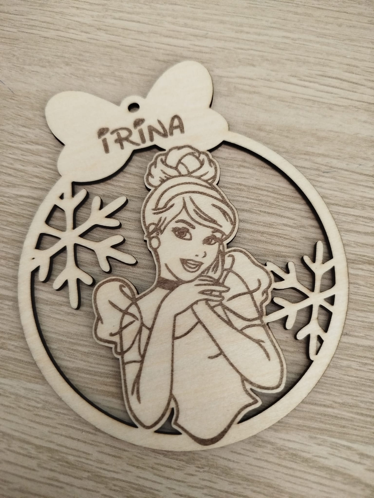 Bola de Navidad Personalizada Princesa Taller de Arcoíris