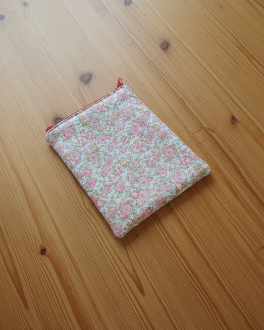 Funda literaria floral rosas
