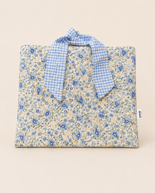 Funda literaria floral azul con lazo vichy